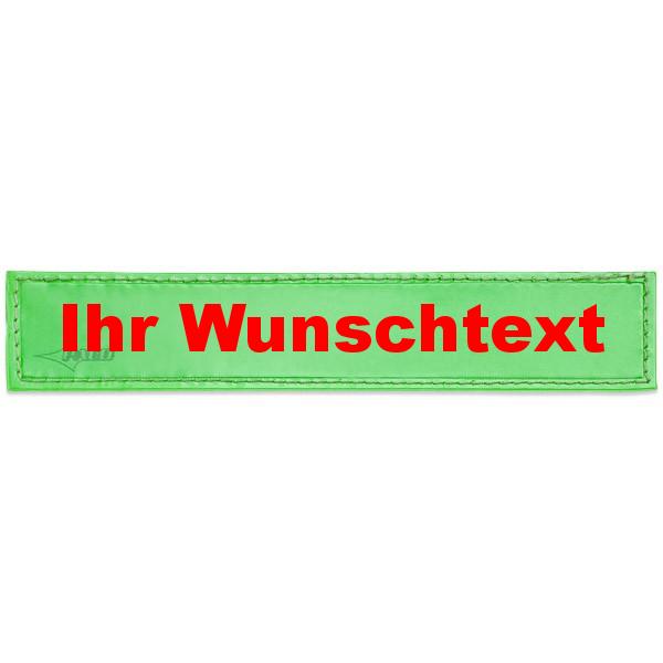 MEIERmed® Reflex-Brustschild mit Klett und Wunschtext | glänzend | Maße: 13 x 2,5 cm | Farbe: Grün